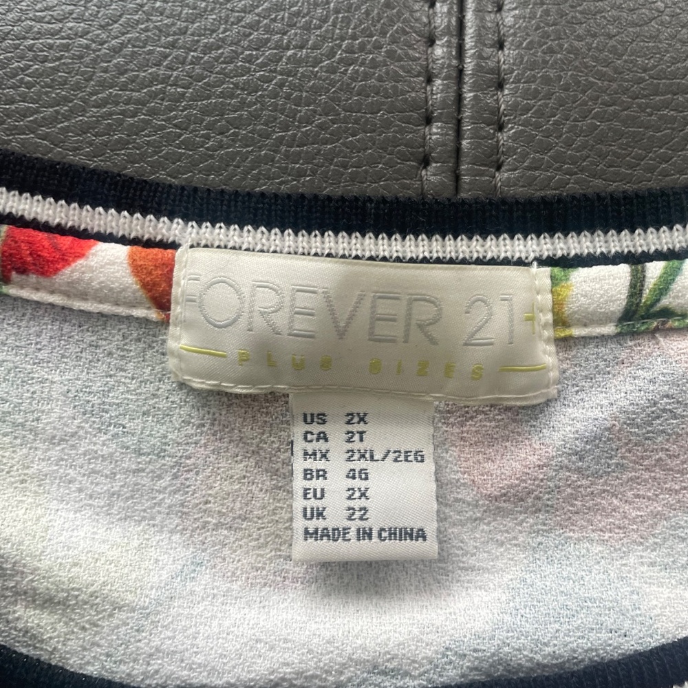 Women's Sweatshirt - Picture 11 of 15